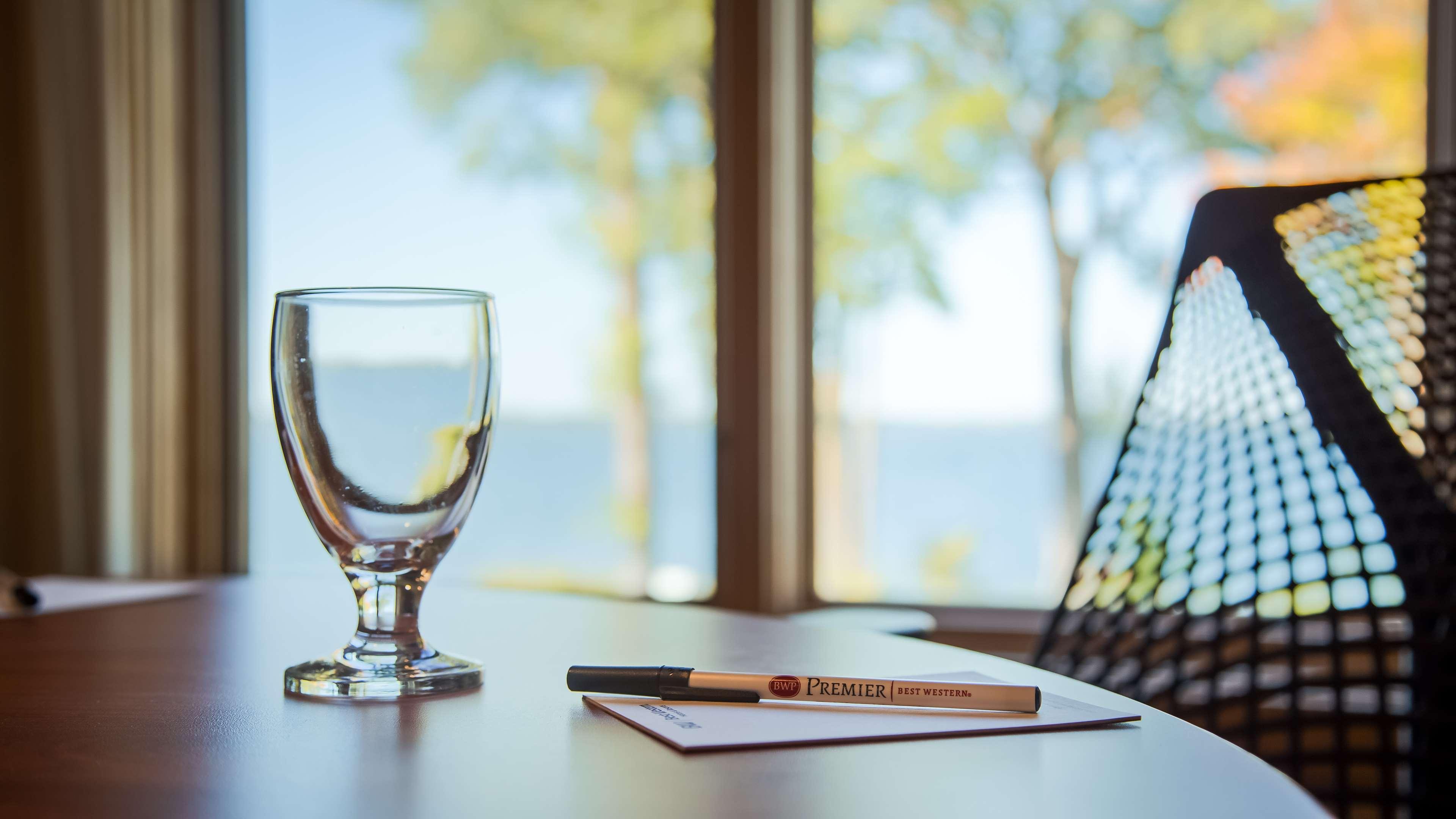 Best Western Premier The Lodge On Lake Detroit Detroit Lakes Exteriör bild