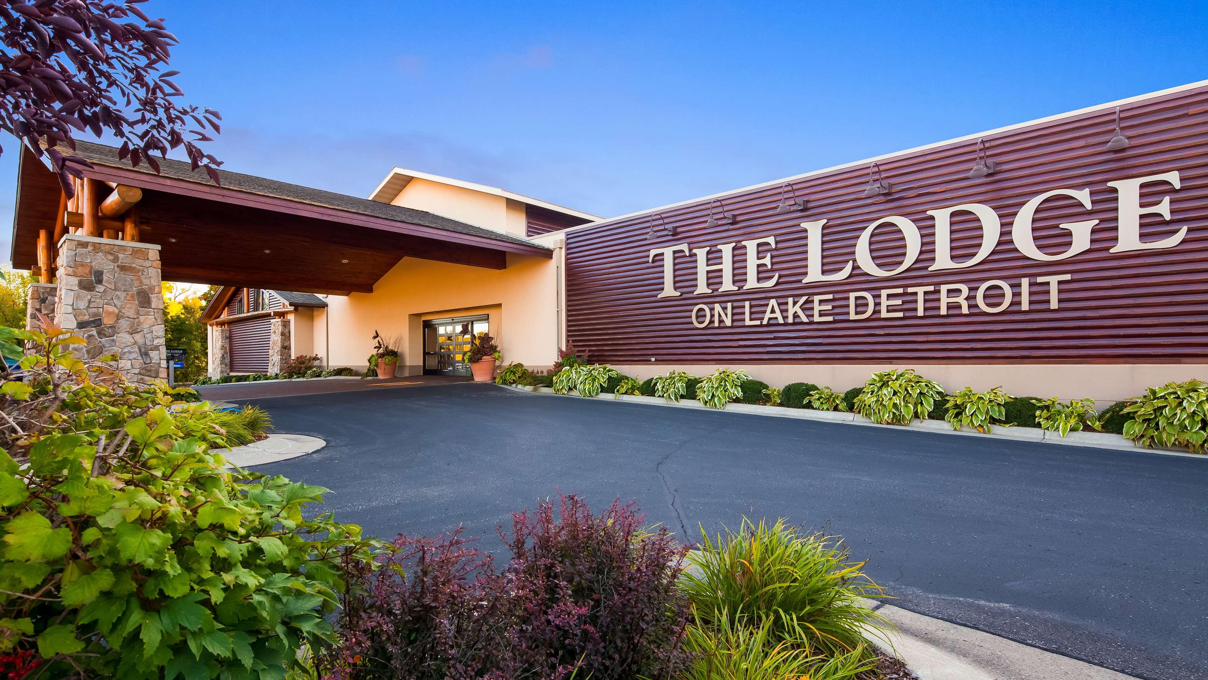 Best Western Premier The Lodge On Lake Detroit Detroit Lakes Exteriör bild